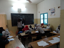 Unterricht an der Mädchenschule, 80% der Frauen in Senegal sind Analphabeten.
